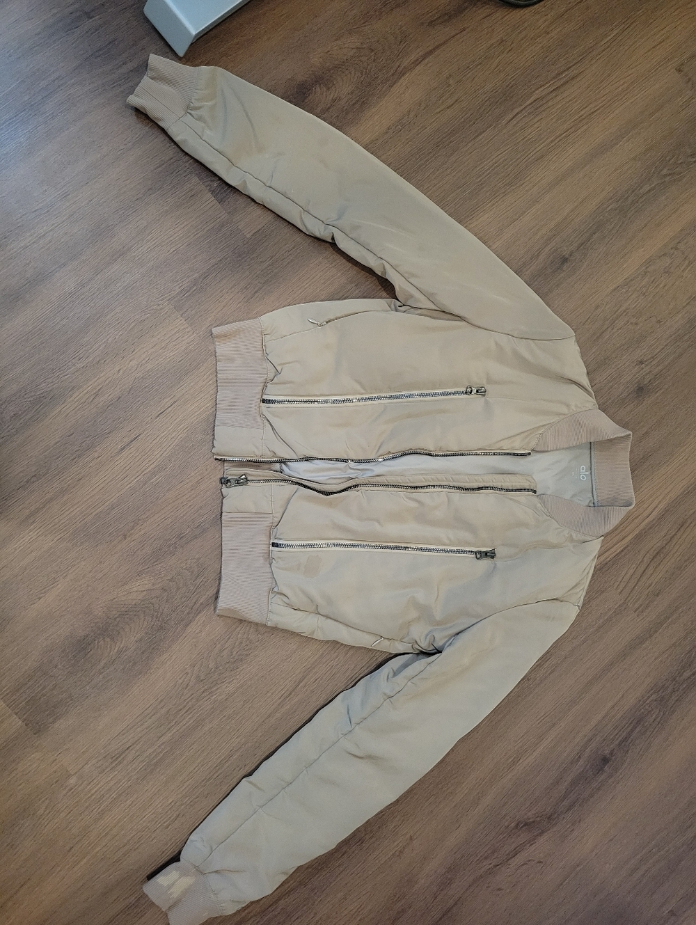 Alo Off Duty Cropped Bomber XS (stained)